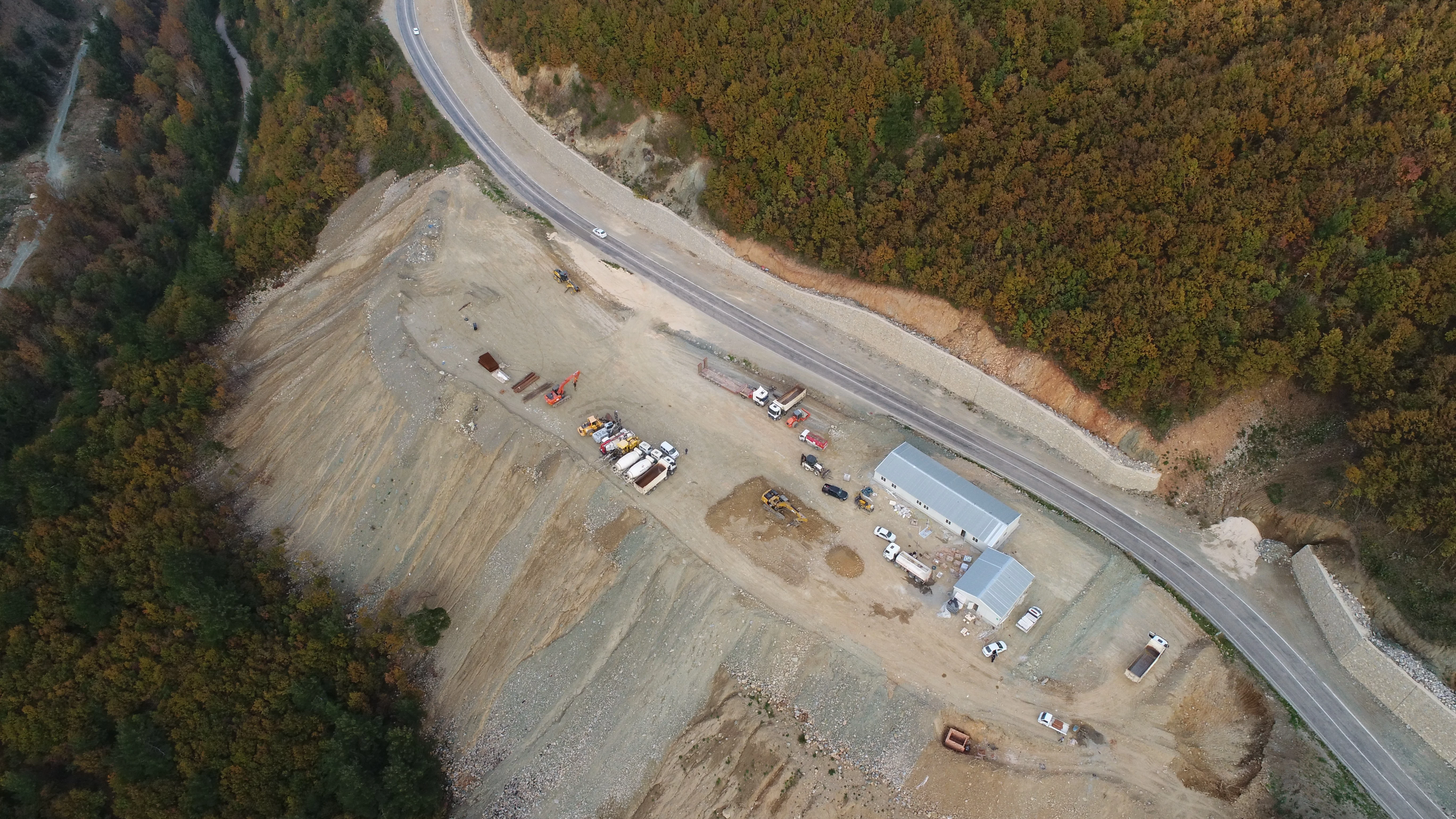 Uludağ'ın eteklerinde 40 yıllık özlem bitiyor, dağ ilçelerine ulaşım için tünel inşaatı başladı