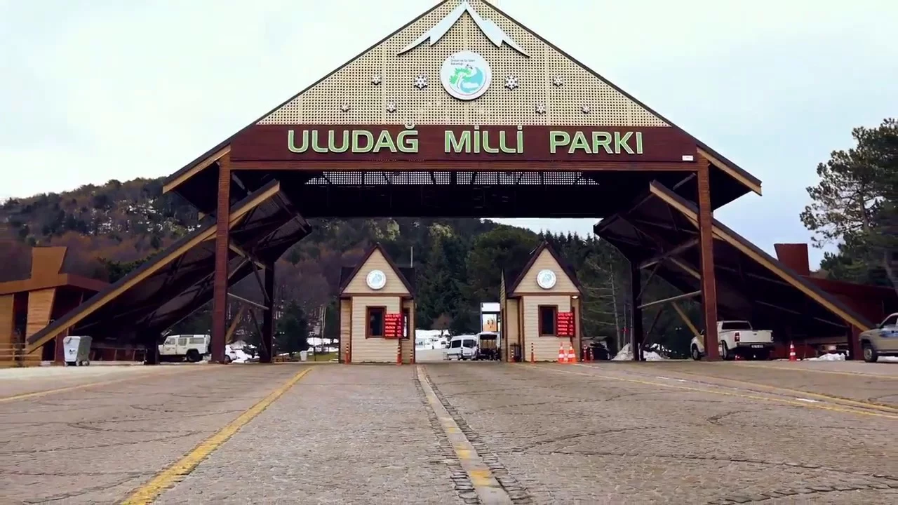 Uludağ Milli Parkı Sarıalan'da Fotoğraf İşletmeciliği ihale usulü ile kiraya verilecektir