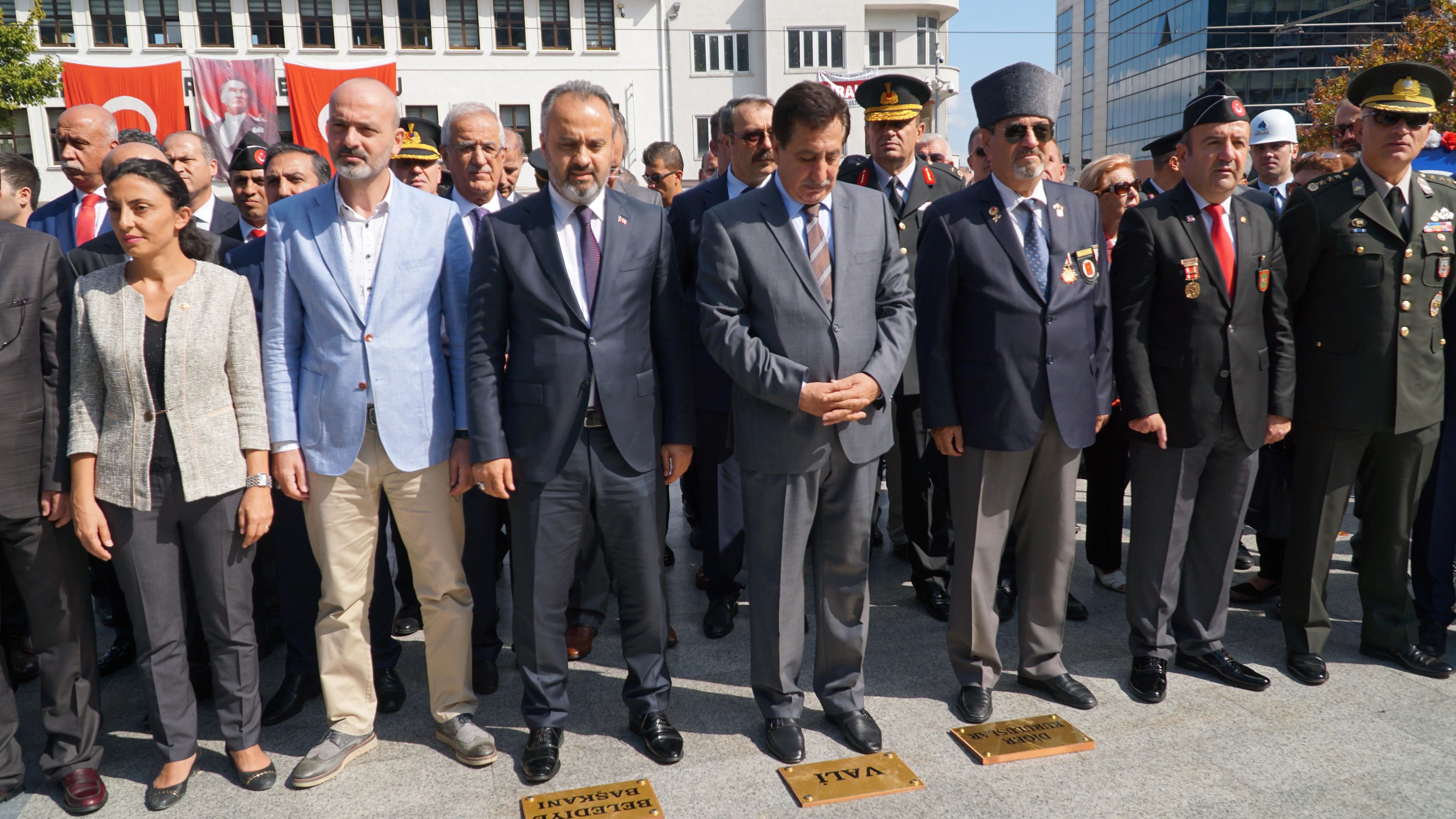 Vali Küçük’ten Bursa’ya yeni şehitlik anıtı müjdesi