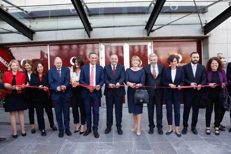 Vodafone, Cumhuriyet’in 100. yılında Ankara merkezini açtı