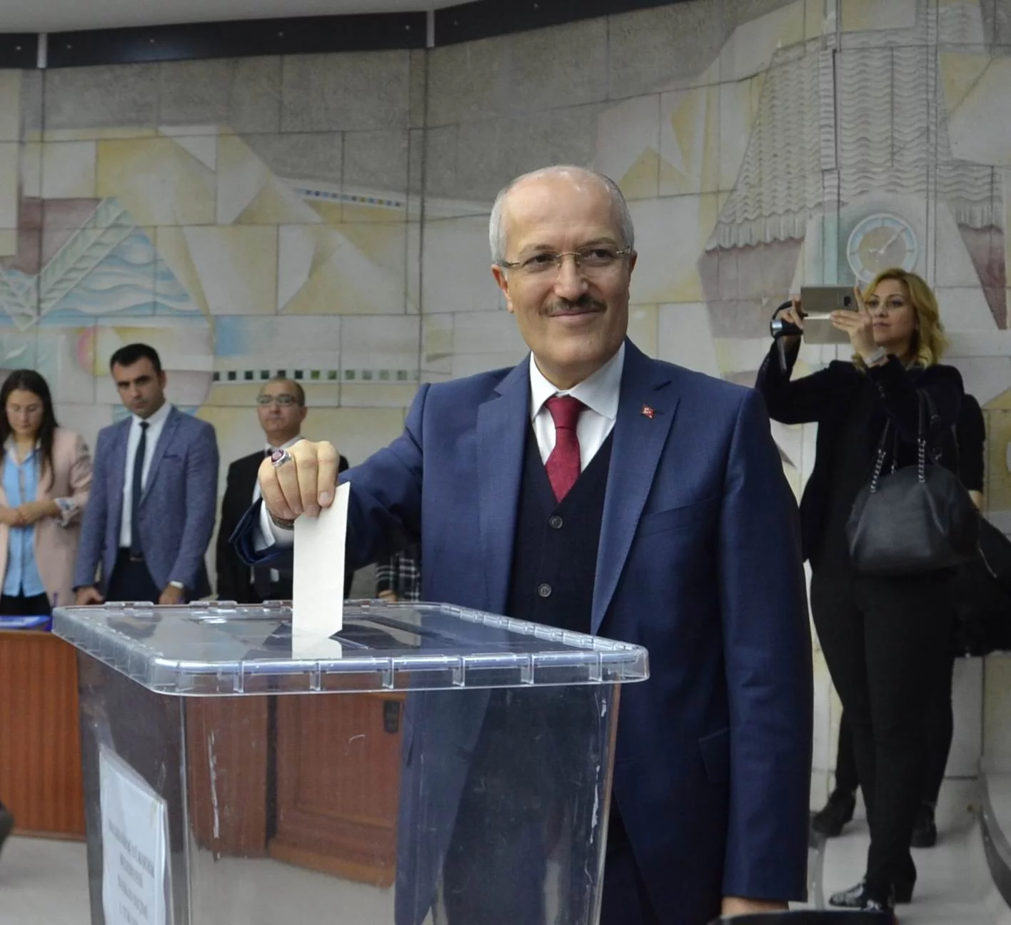 Zekai Kafaoğlu, Balıkesir Büyükşehir Belediye Başkanlığı'na seçildi